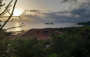 Vue sur les îlets Pigeon et la Réserve Cousteau depuis Bouillante
